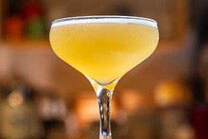 Refreshing lemon cocktail, a Photo by Grafvision photography