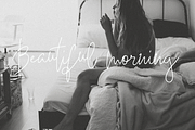 Deelishes, a Script Font by Katie Holland (Thumbnail 8 of 10)