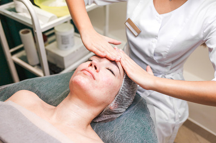 Doctor beautician makes cosmetic, a Photo by borodai94