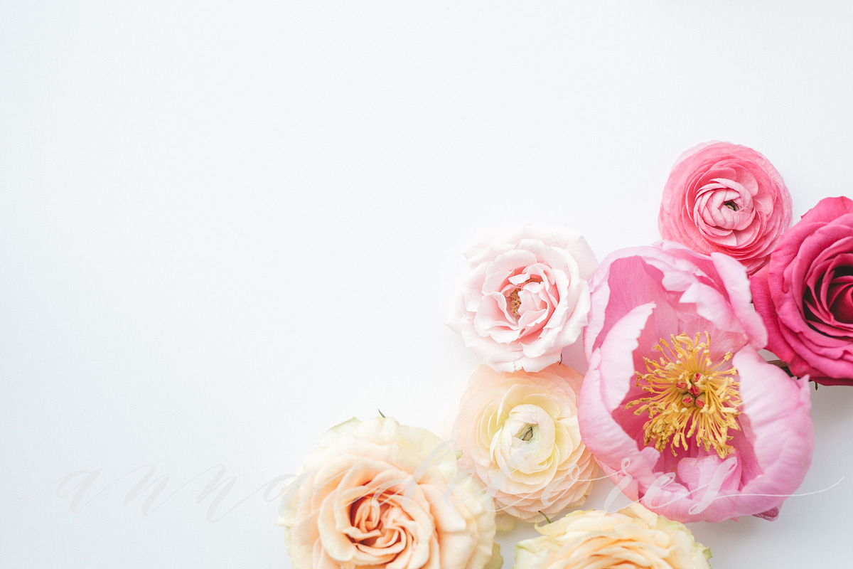 Styled Stock Photo, Pink Flowers 2, a Product Mockup by Anna Delores