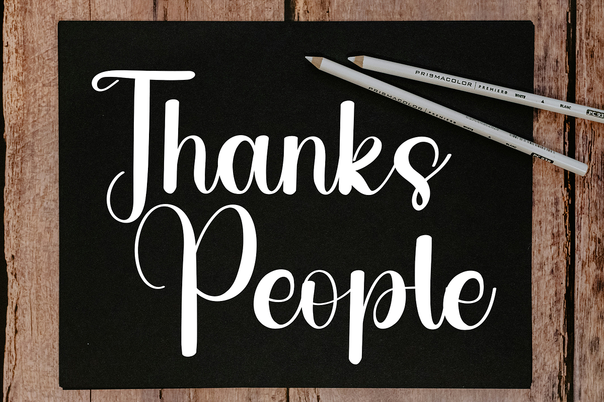 Taylor Swift, a Handwritten Font by InermediaSTUDIO (Photo 7 of 8)