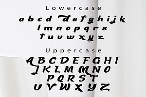 Zadrenalia - Handwritten Font