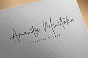 Santiago Pro - Signature / Free Logo, a Script Font by Dierstudio (Thumbnail 11 of 18)