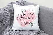Graceful Line - Monoline Script, a Handwritten Font by Soey Studio (Thumbnail 7 of 8)