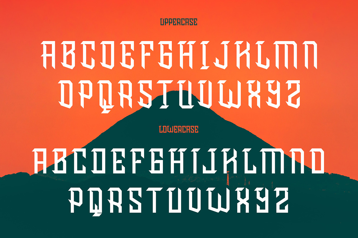 Crawless - Display Font, a Font by Krakenbox Studio (Photo 6 of 8)