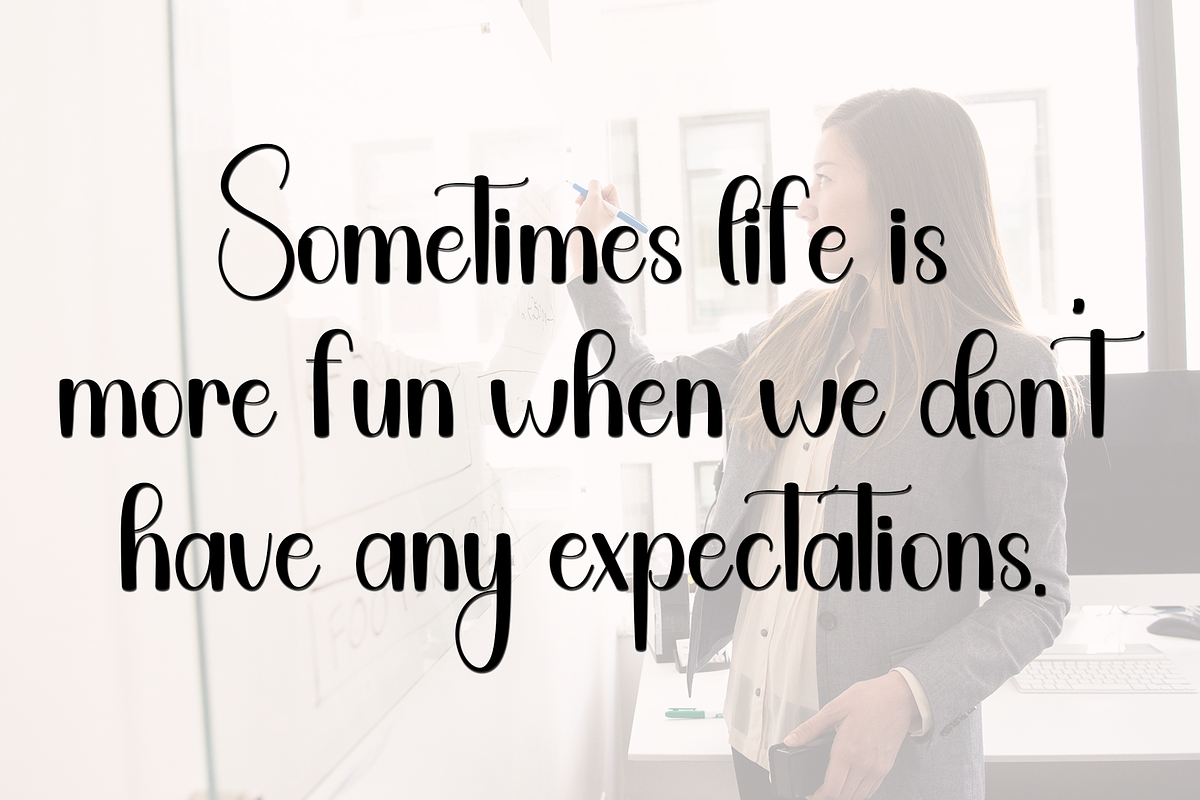 Summer Coming, a Handwritten Font by InermediaSTUDIO (Photo 7 of 8)
