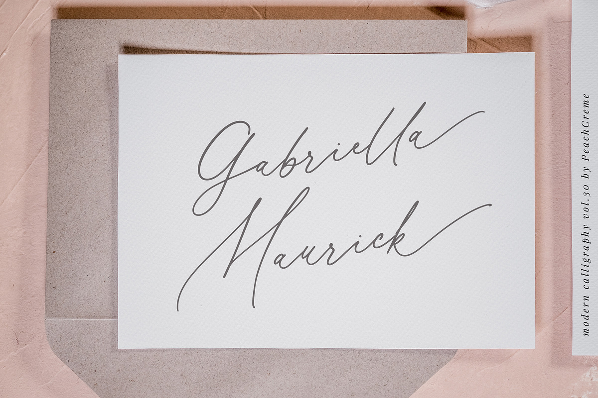 Hermitage Modern Calligraphy font preview 7
