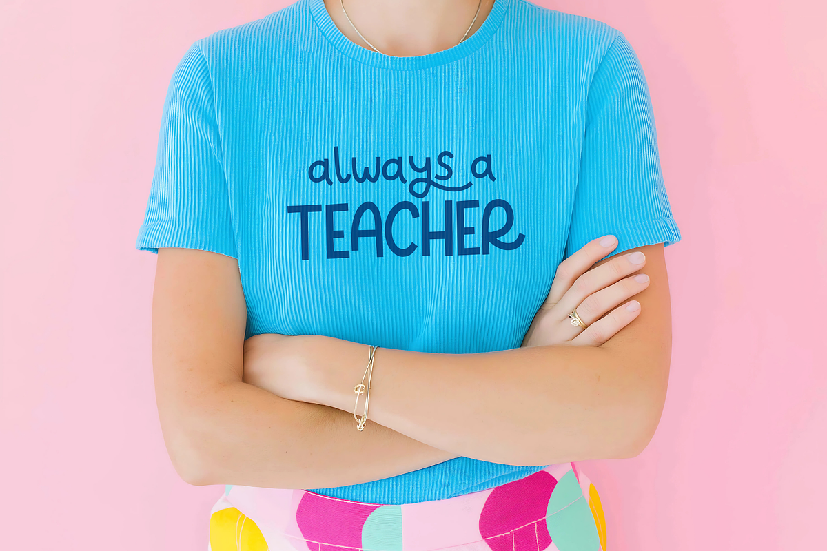 Glowy Font, a Handwritten Font by Design Pixie (Photo 5 of 8)