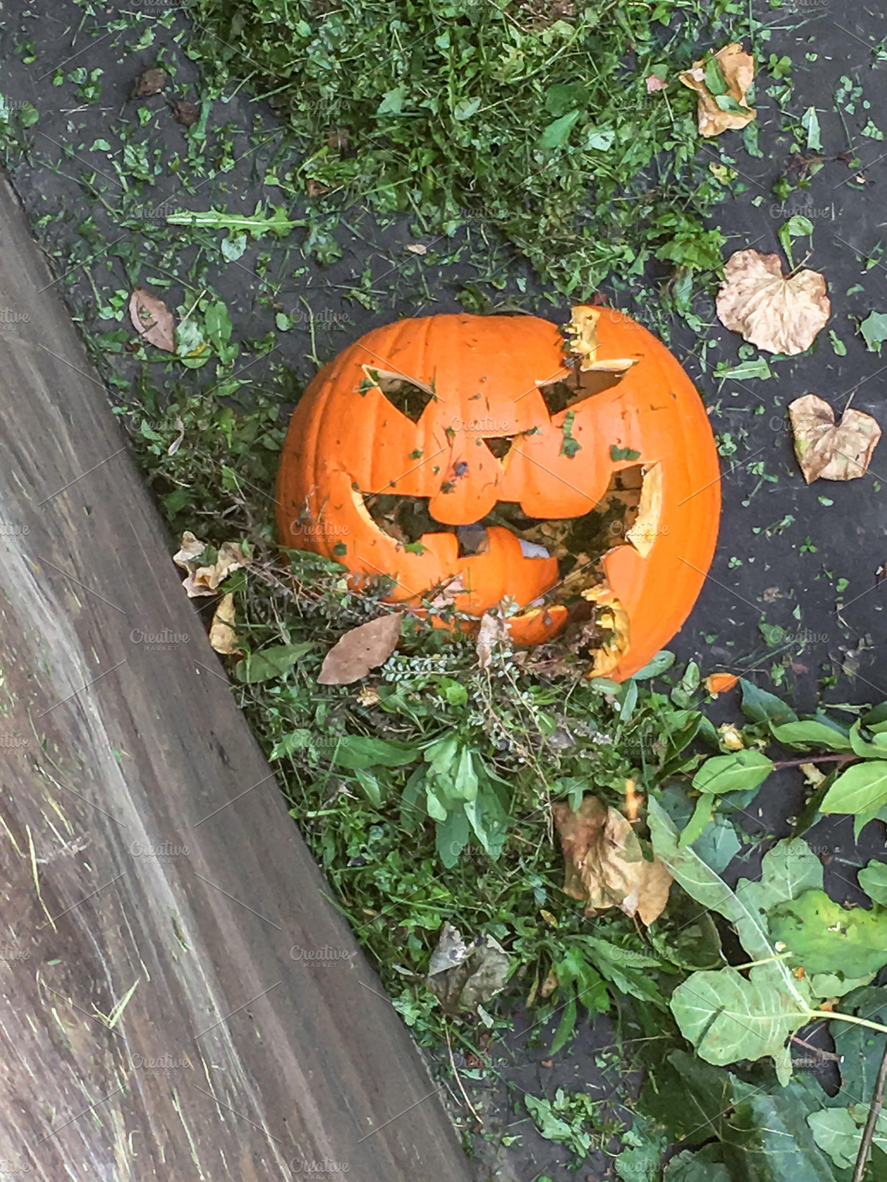 Broken halloween pumpkin, an Arts & Entertainment Photo by KYNA STUDIO