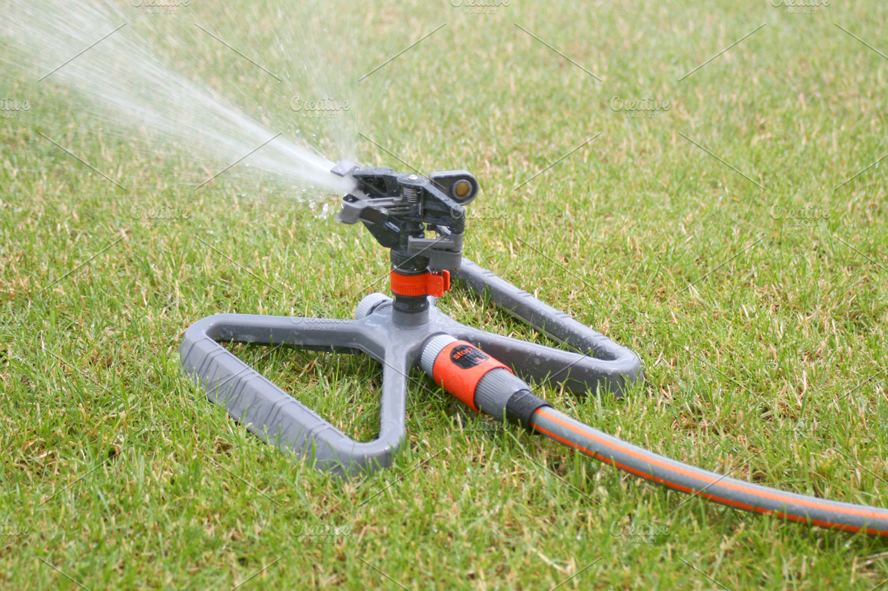 Lawn sprinkler, an Industrial Photo by BOOCYS