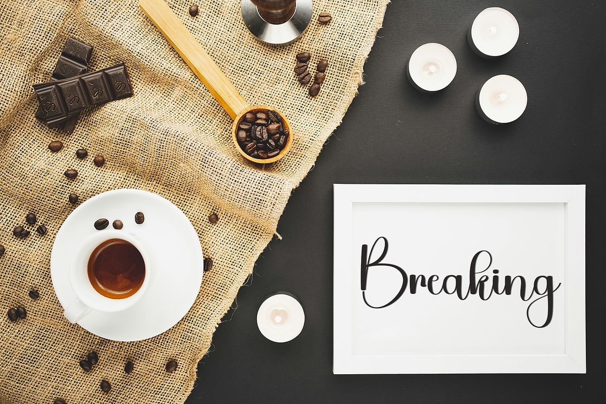Believe Autumn, a Handwritten Font by InermediaSTUDIO (Photo 7 of 8)
