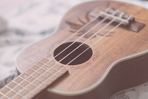 Ukulele. Pastel.
