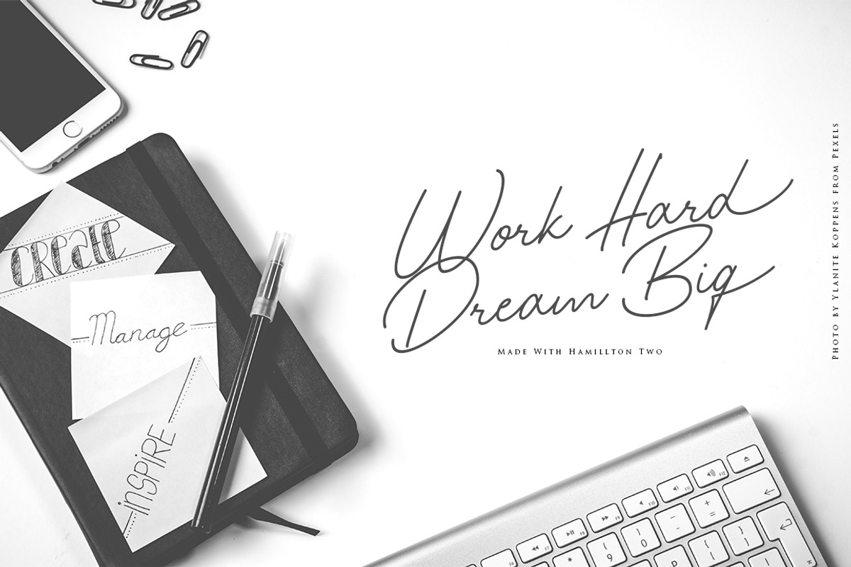 Hamillton Script Font preview 3