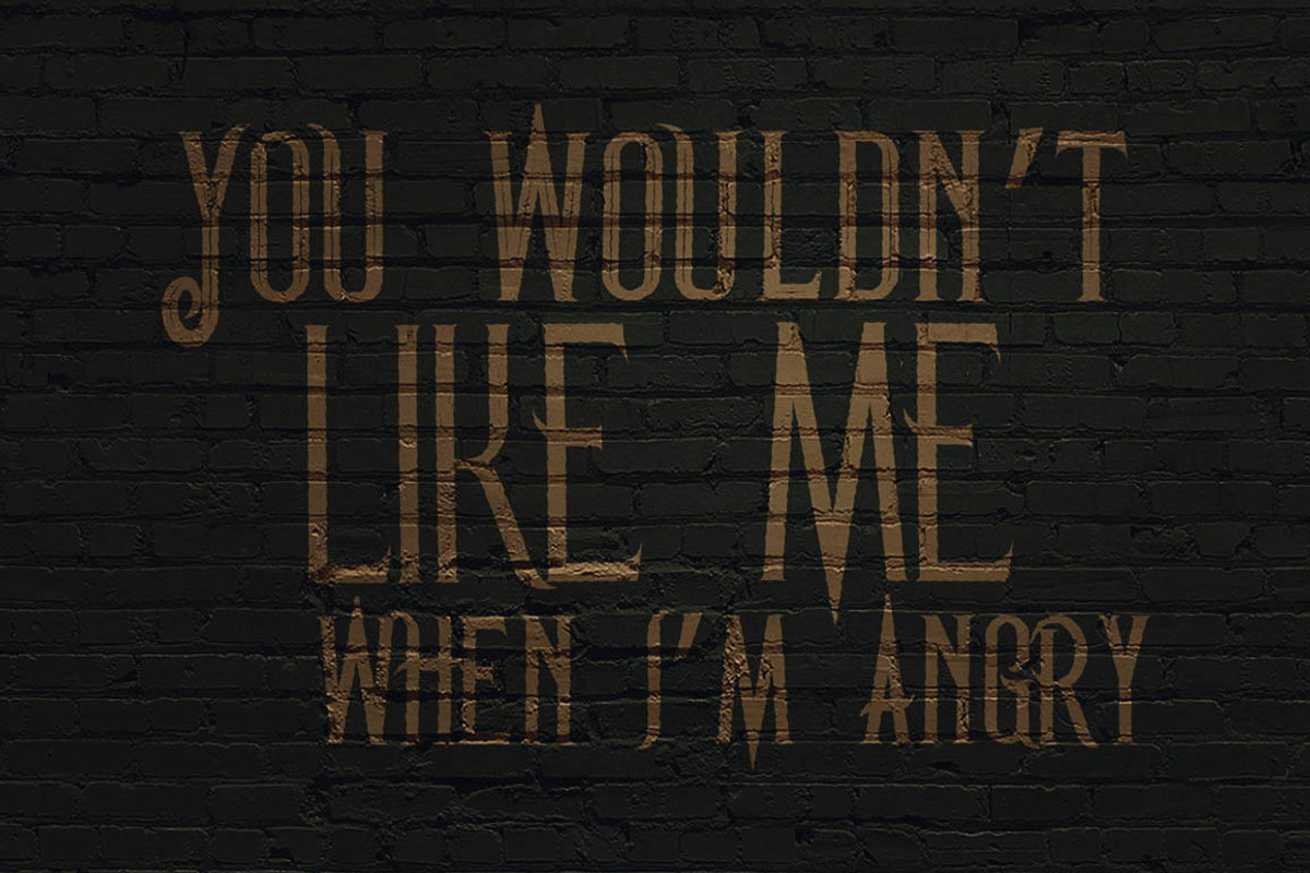 Magneto - Vintage Style Font preview 5