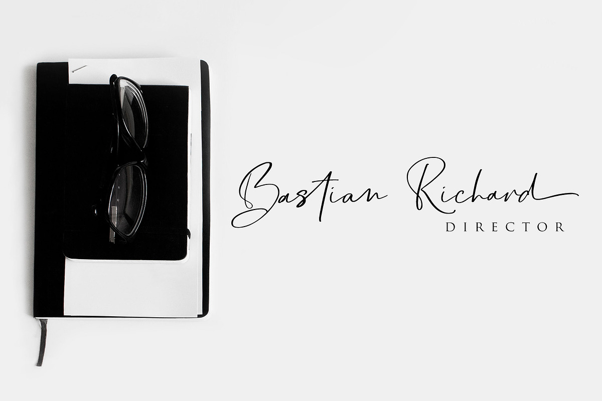 Cllarin - Modern Script Font preview 7