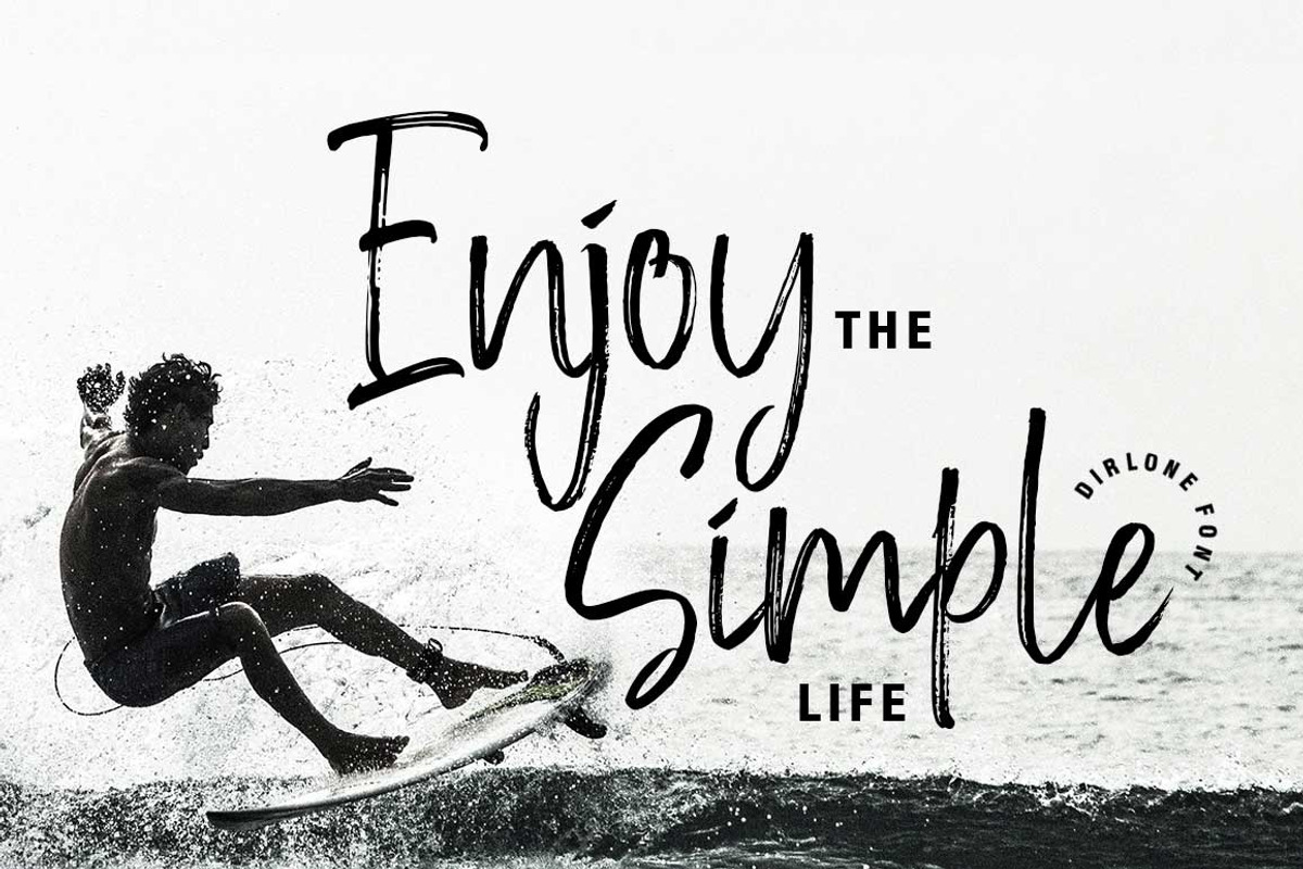 Derlon, a Handwritten Font by Soft Creative (Photo 2 of 9)