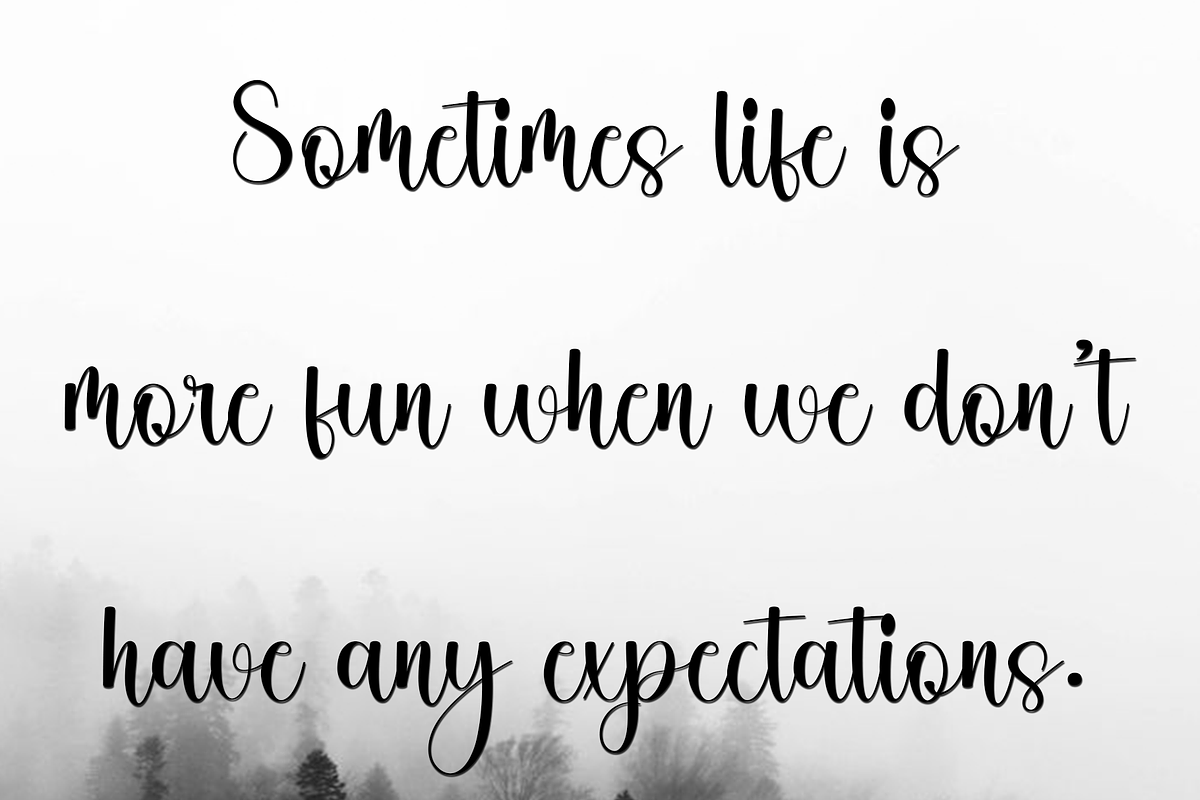 Shophia Romantic, a Handwritten Font by InermediaSTUDIO (Photo 4 of 8)