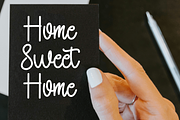 Character, a Handwritten Font by InermediaSTUDIO (Thumbnail 6 of 7)