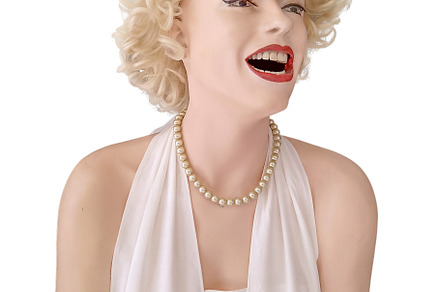 Marylin monroe scuplture isolated photo