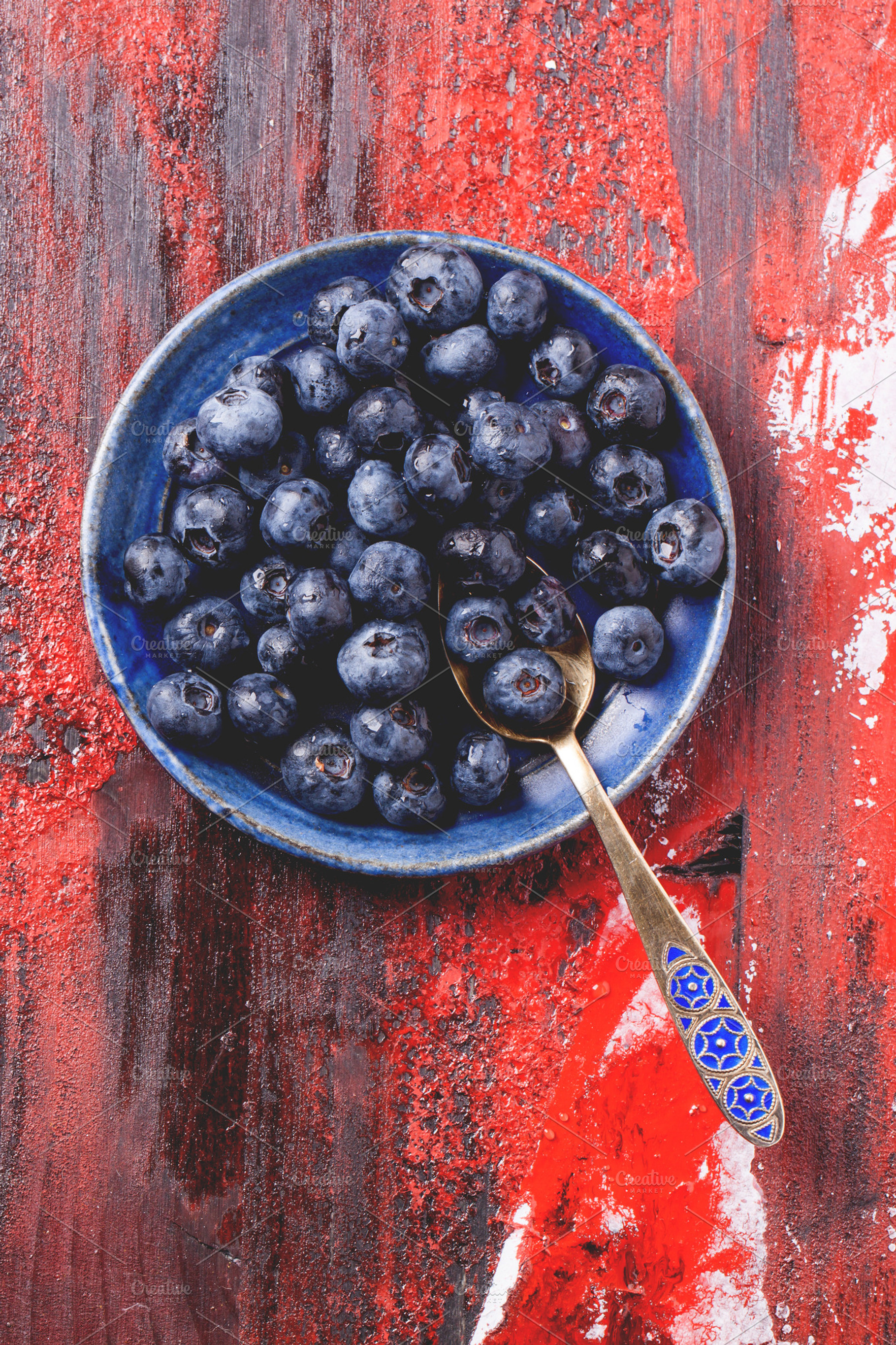 Plate of blueberries containing blueberries, blueberry, and fruit