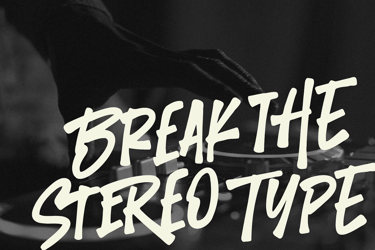 Thiger Feron Bold Expressive Brush, a Handwritten Font by Maulana Creative (Photo 4 of 7)