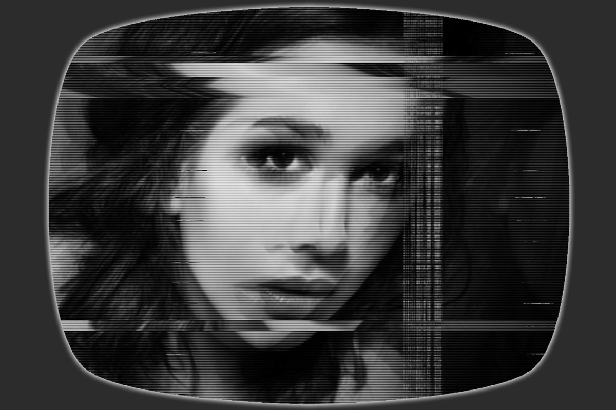 Vintage TV Interference GLITCH Portr, an Action Add-On by designvillage (Photo 5 of 13)