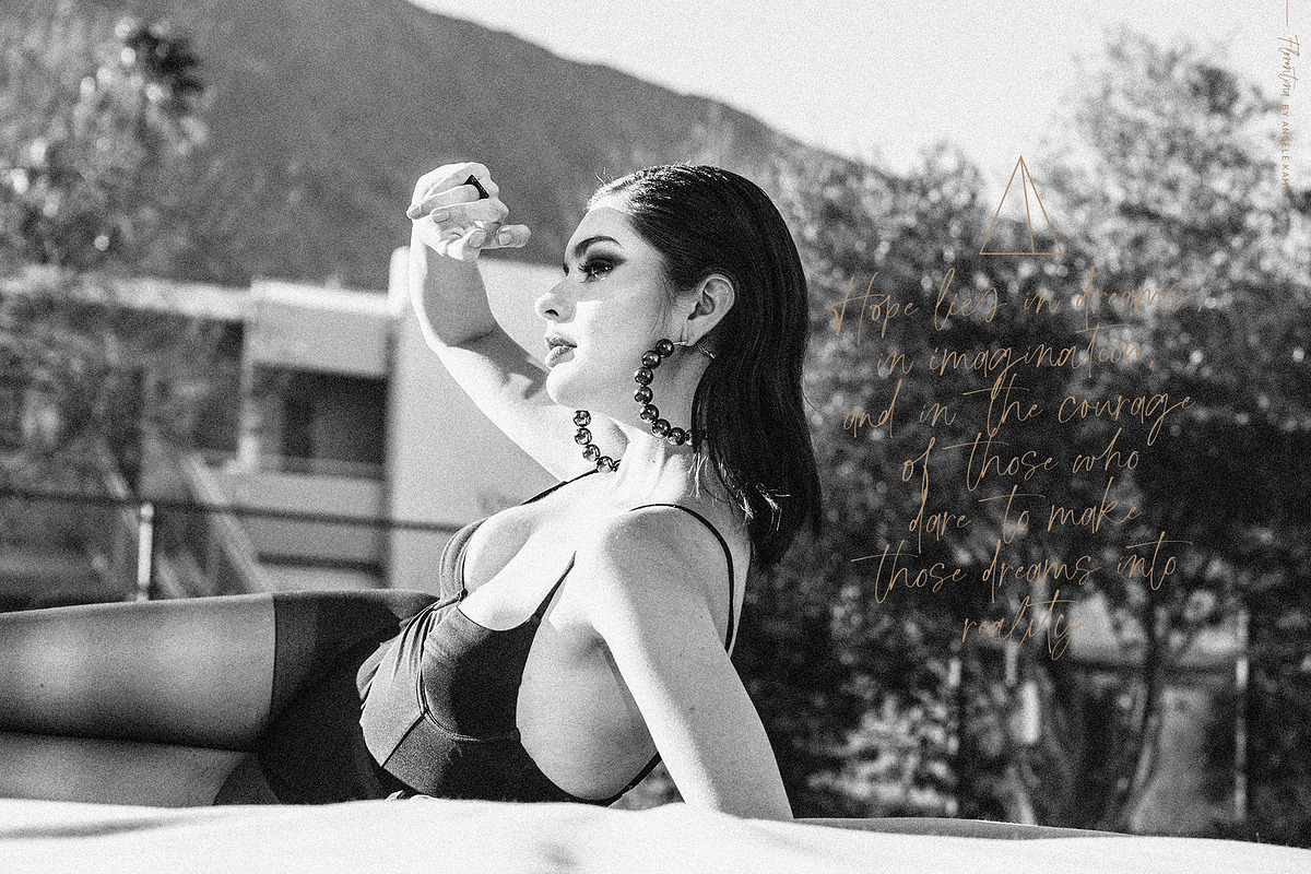 Florentina stylish script font preview 6