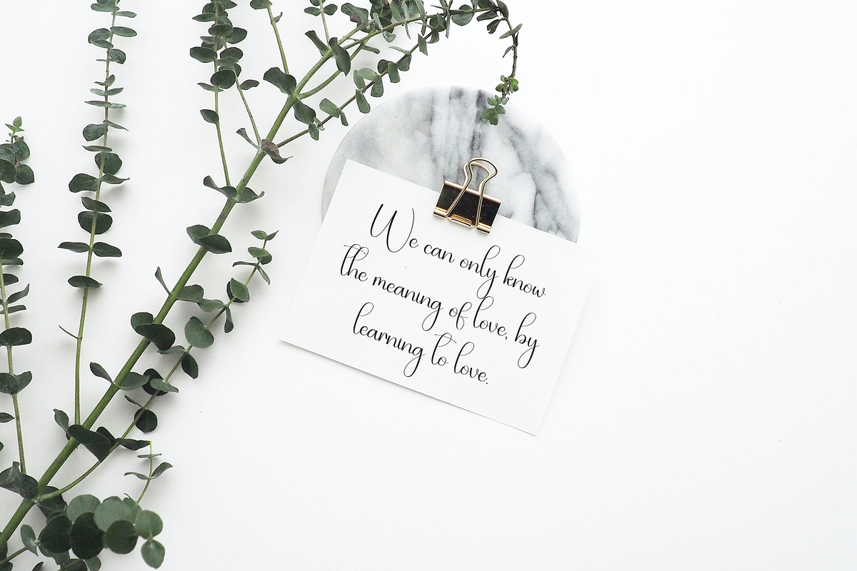 Highland | Script Font, a Handwritten Font by Scratchones (Photo 5 of 9)