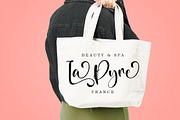 Lindsay Handwritten, a Handwritten Font by akrtype (Thumbnail 5 of 7)