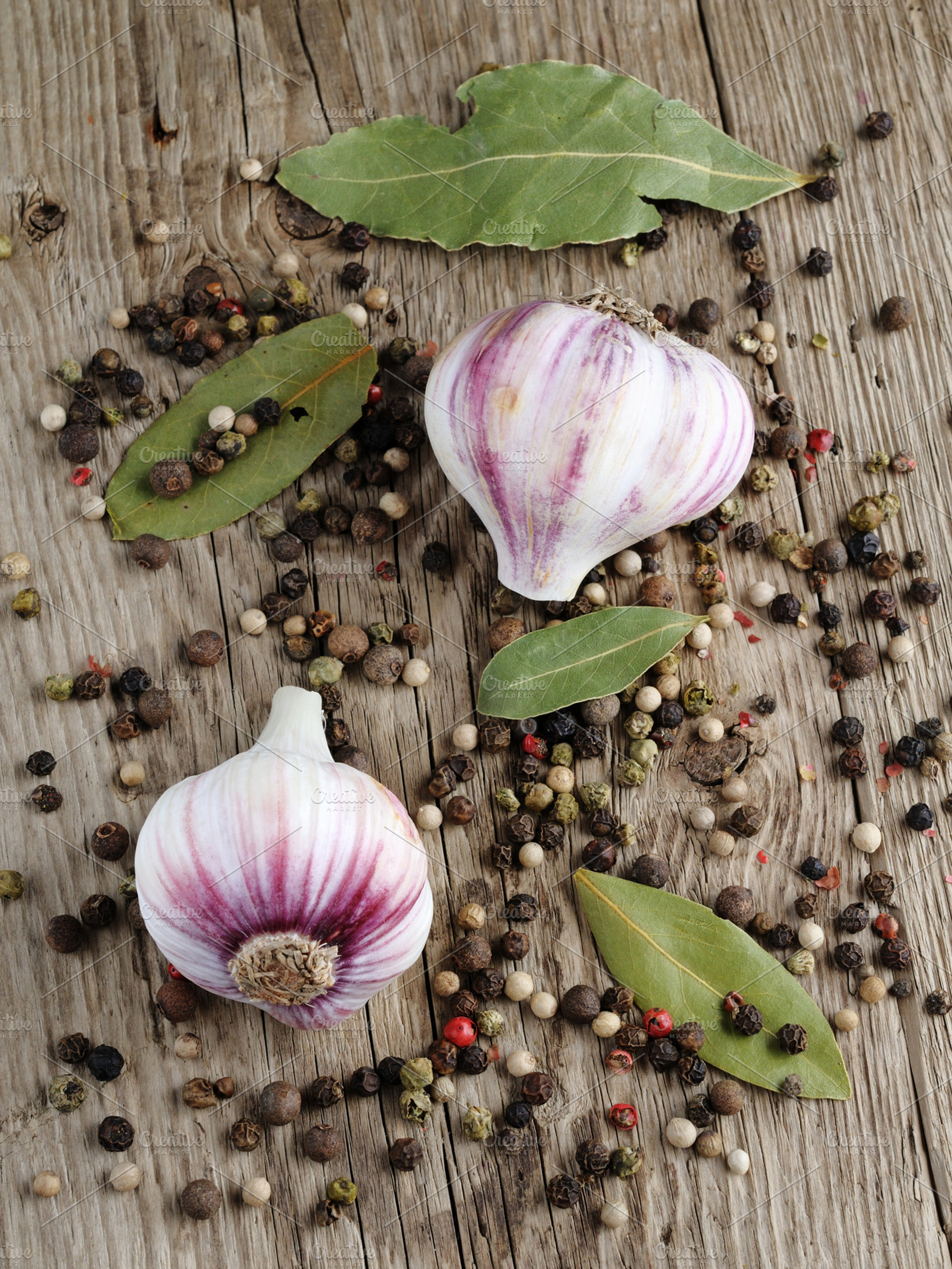 Garlic Pepper And Bay Leaves