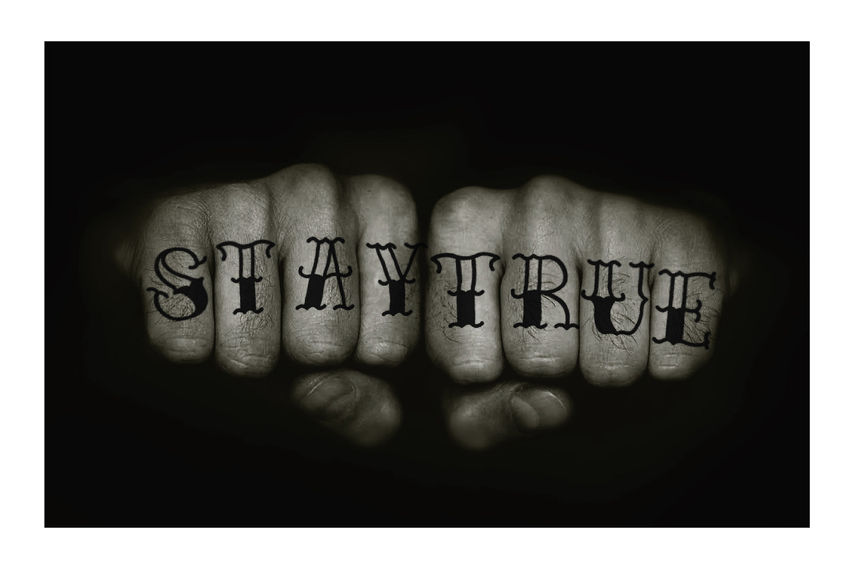 Tattooed Raven, a Blackletter Font by Dead Moose Studio (Photo 2 of 11)