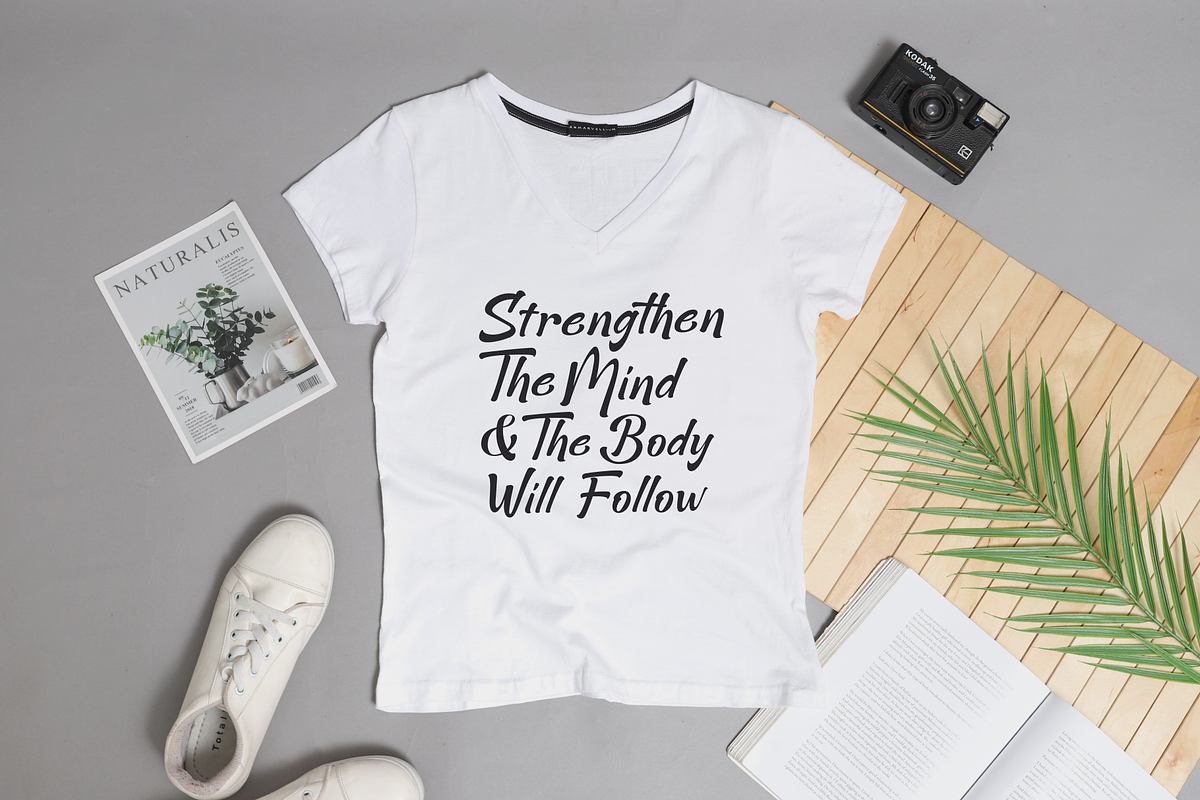 Minimalist Stylish - Sans Script, a Script Font by Java pep (Photo 9 of 11)