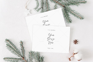 7x5 Christmas Card Mockup, P05