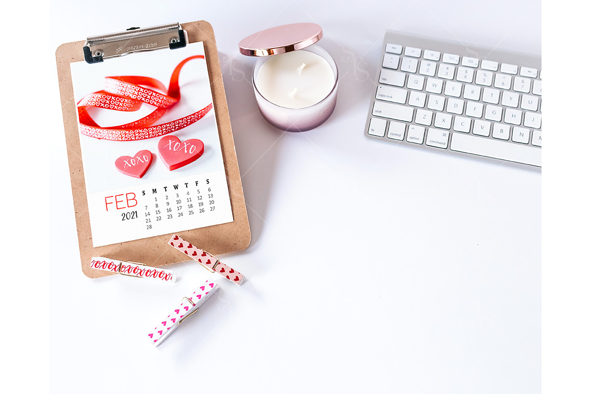 February/Love Clipboard Mockup, a Print Template by SunnyTangerine Stock (Photo 2 of 4)