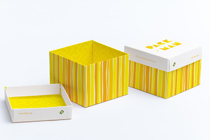 Cube Gift Box Mockup 02