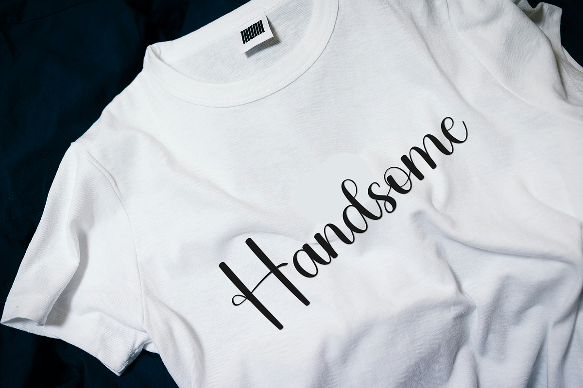 Winterlist, a Handwritten Font by FreshTypeINK (Photo 6 of 8)