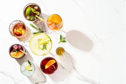 Alcohol cocktail drinks at white