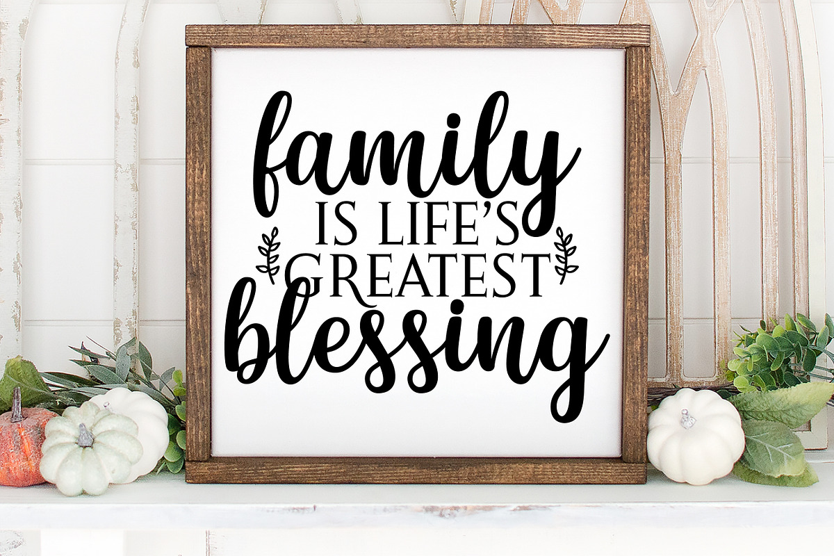 Family SVG Bundle Quotes for Home, a Decorative Illustration by SavanasDesign (Photo 7 of 13)