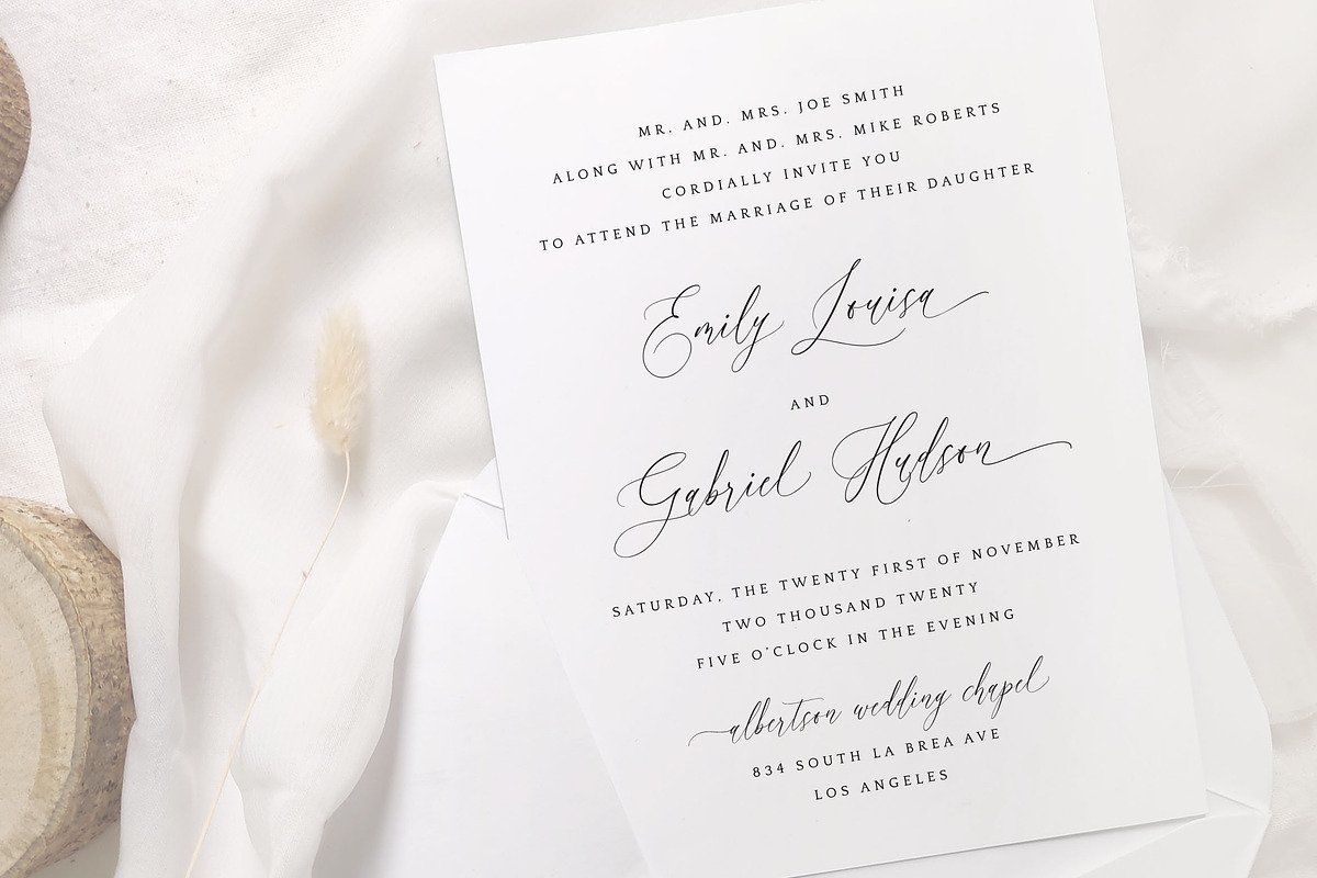 Layla Brielle Font preview 7