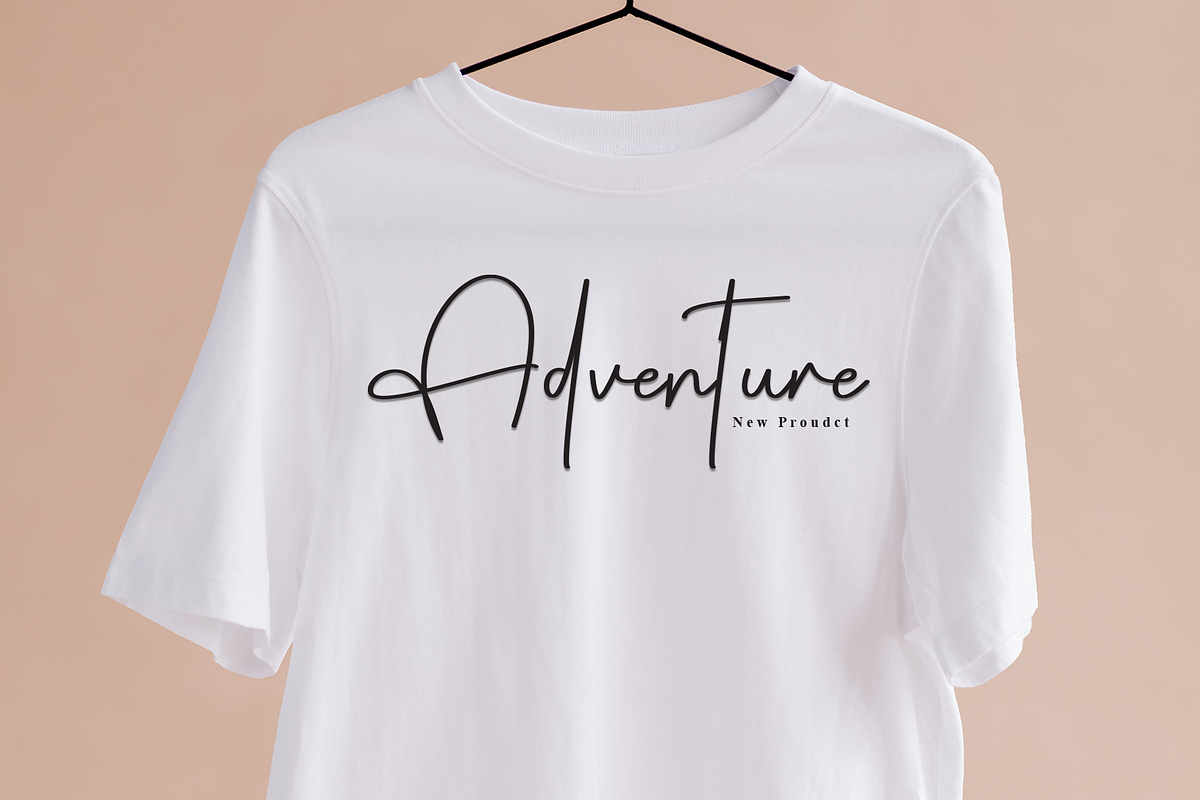 Vintage Signature | Script Font, a Handwritten Font by Scratchones (Photo 2 of 8)