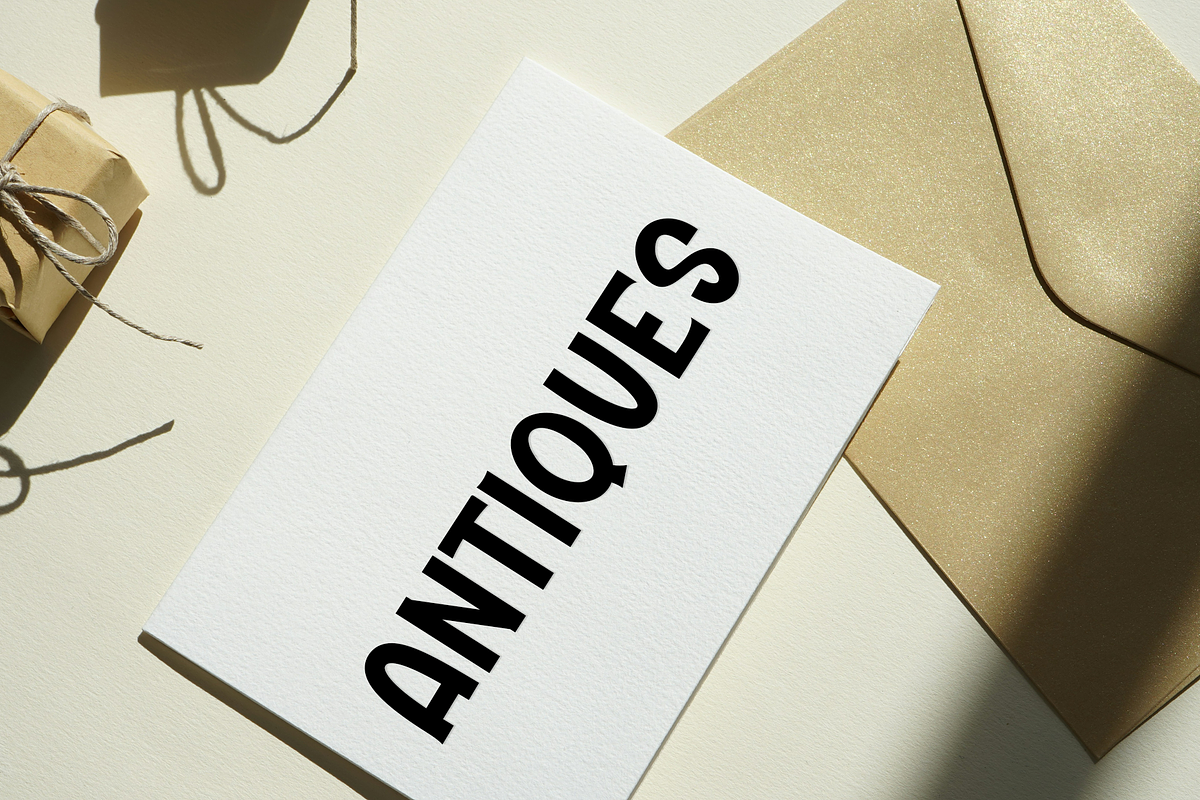 Minimalist Aesthetic, a Script Font by FreshTypeINK (Photo 6 of 8)