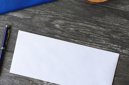 Le Bleu: Envelope Mockup