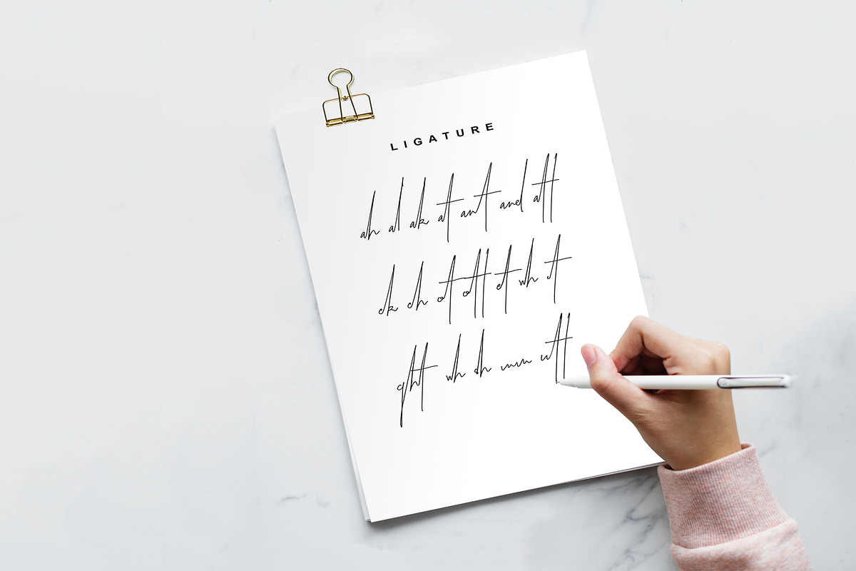 Ruttin Signature Font preview 5