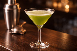 Matcha matchatini cocktail served in, a Photo by Dvoevnore photos