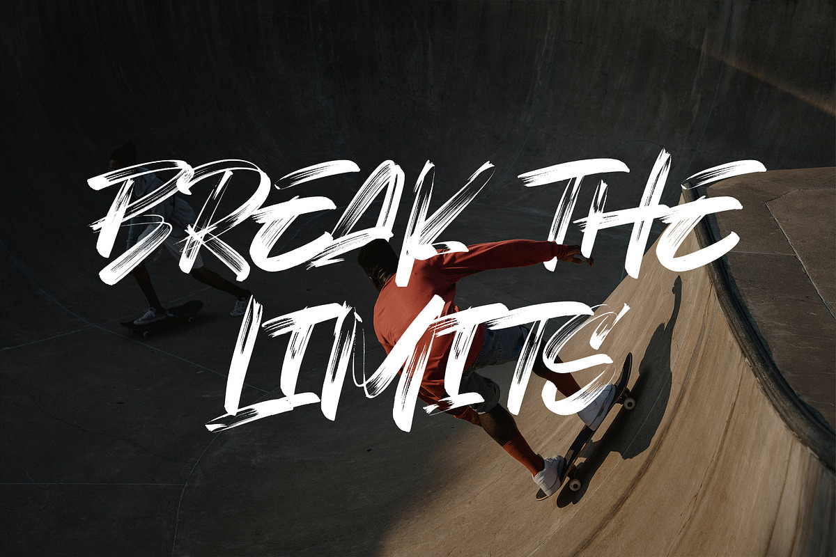 Crowd Glory, a Handwritten Font by RNDI Type Foundry (Photo 3 of 10)
