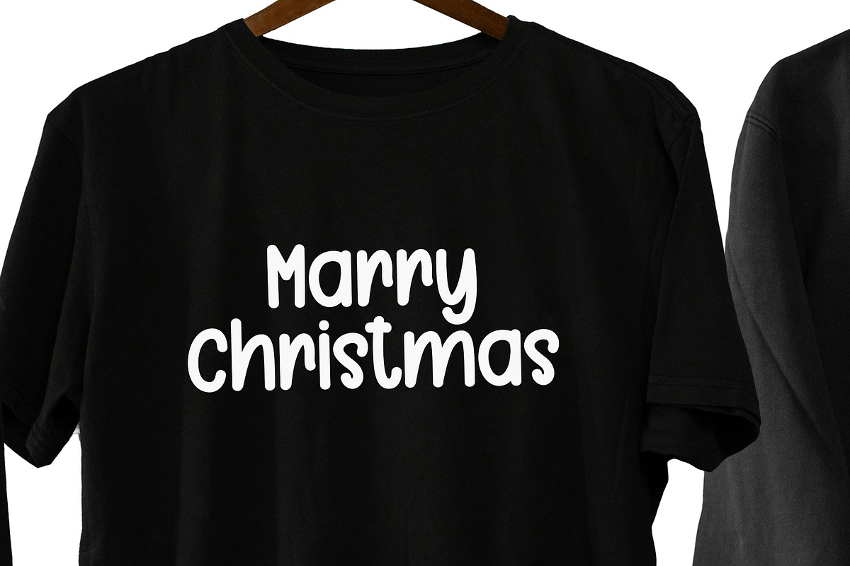 Elegant Christmas, a Serif Font by FreshTypeINK (Photo 4 of 8)