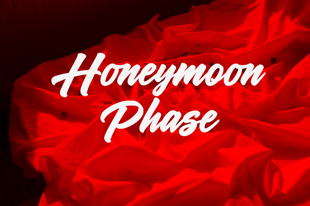 Monaleya - Handwriting Script, a Handwritten Font by Nian Keun Studio (Photo 7 of 10)