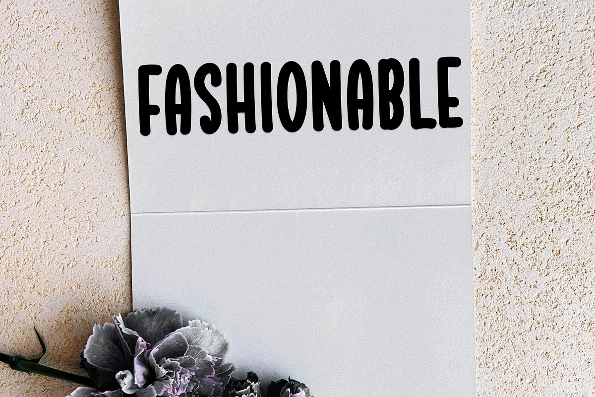 Beauty Starlight, a Sans Serif Font by InermediaSTUDIO (Photo 8 of 8)