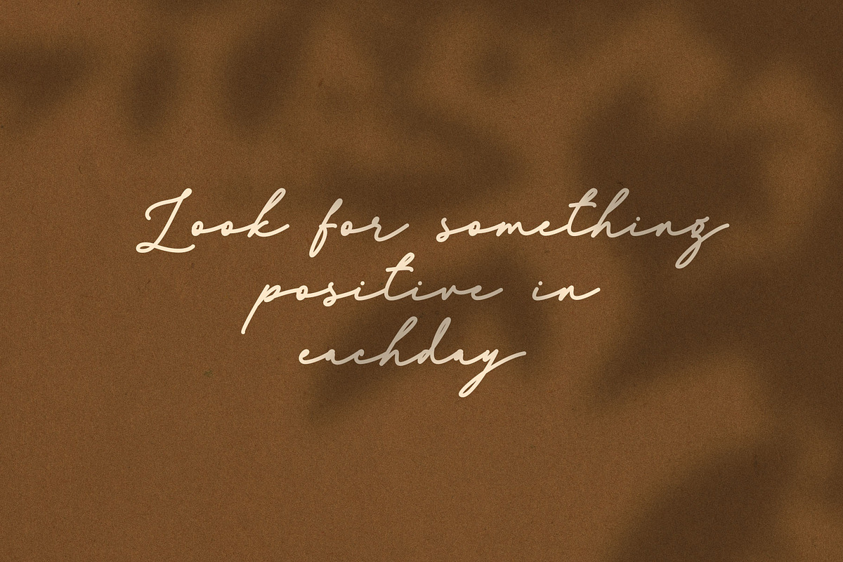 White Magnolia Handwritten Font, a Handwritten Font by RantautypeStudio (Photo 5 of 15)