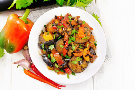 Ragout with eggplant and pepper